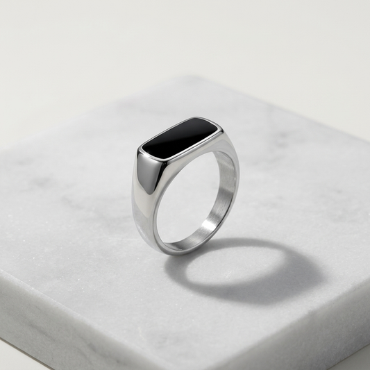 ONYX SIGNET RING