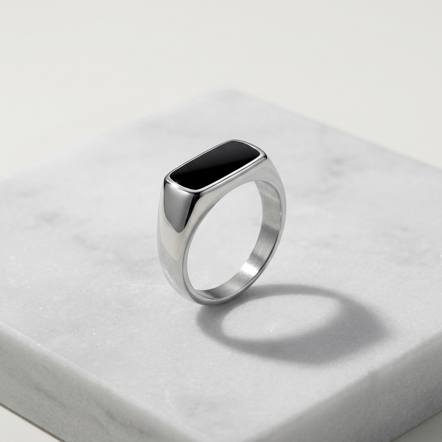 ONYX SIGNET RING