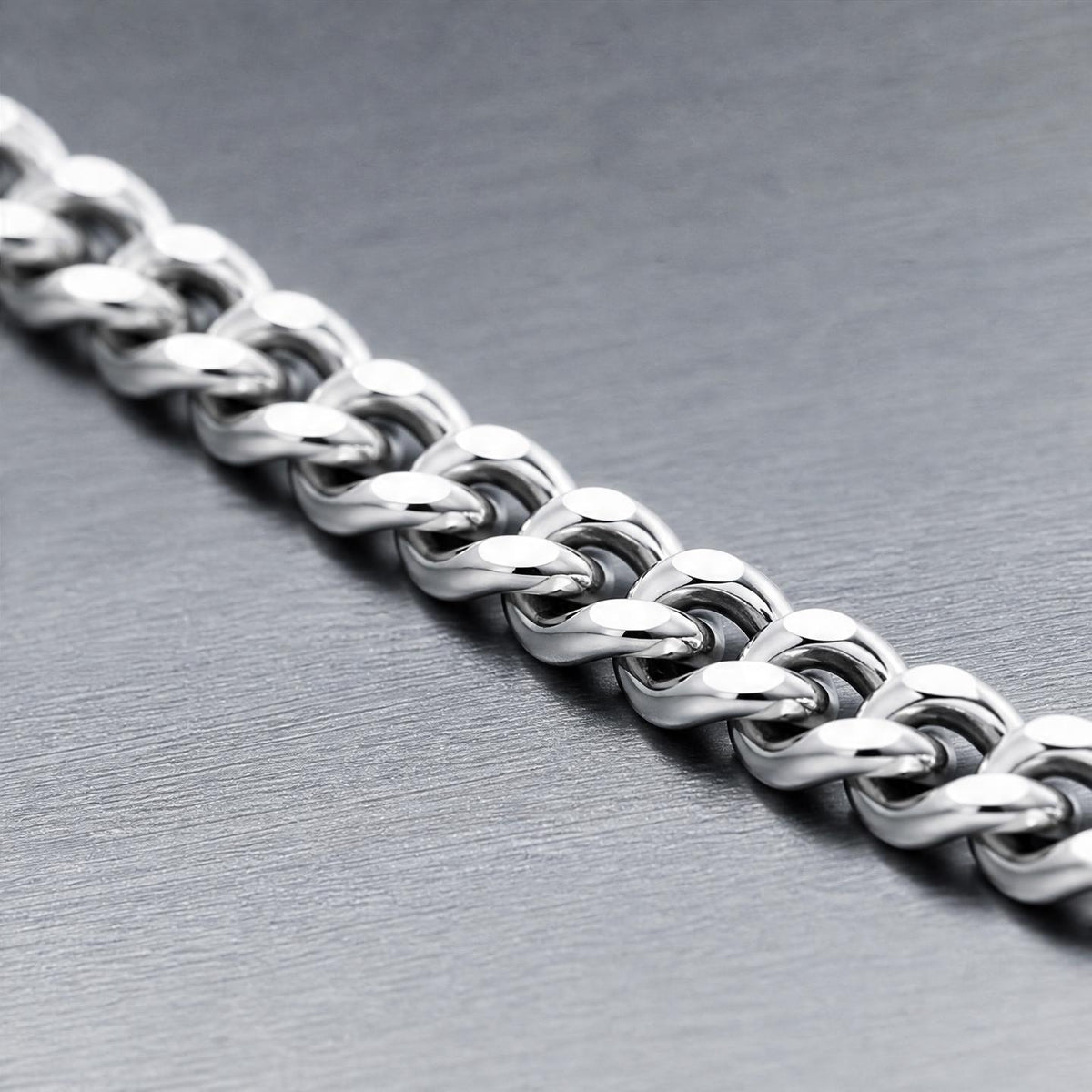 Fine Curb Bracelet