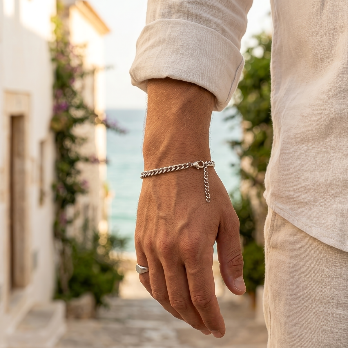CHAINED BRACELET