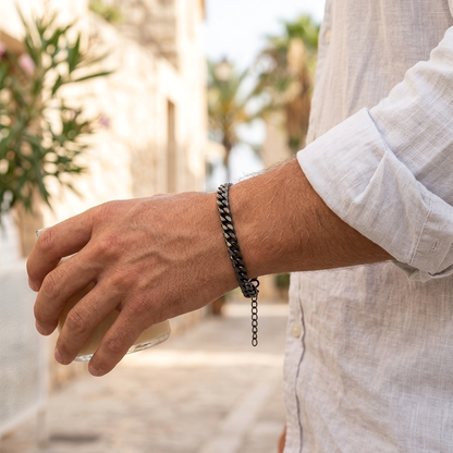 CHAINED BRACELET