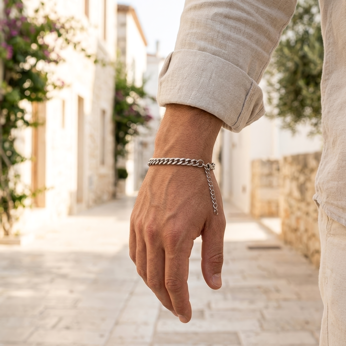 CHAINED BRACELET