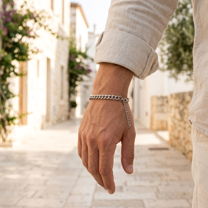CHAINED BRACELET