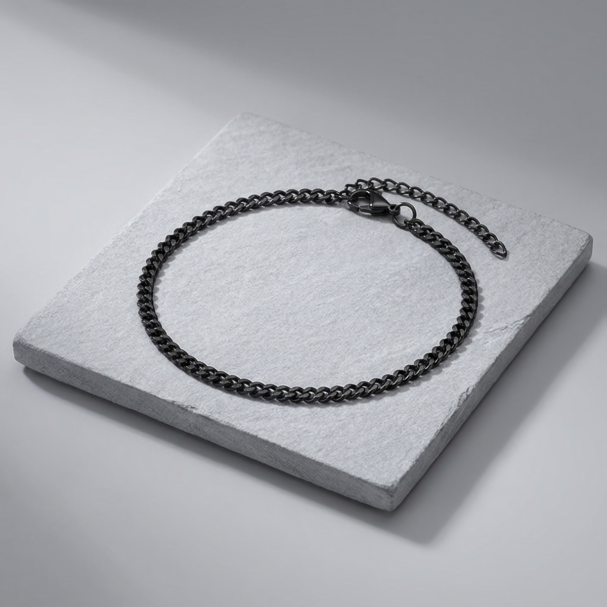 CHAINED BRACELET