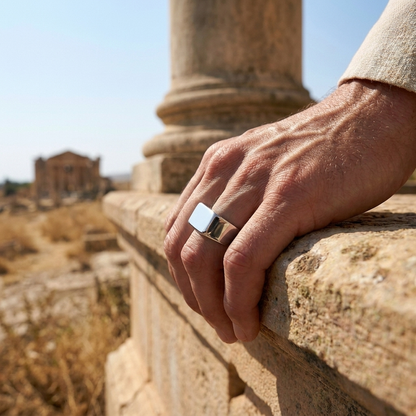 SIGNET RING