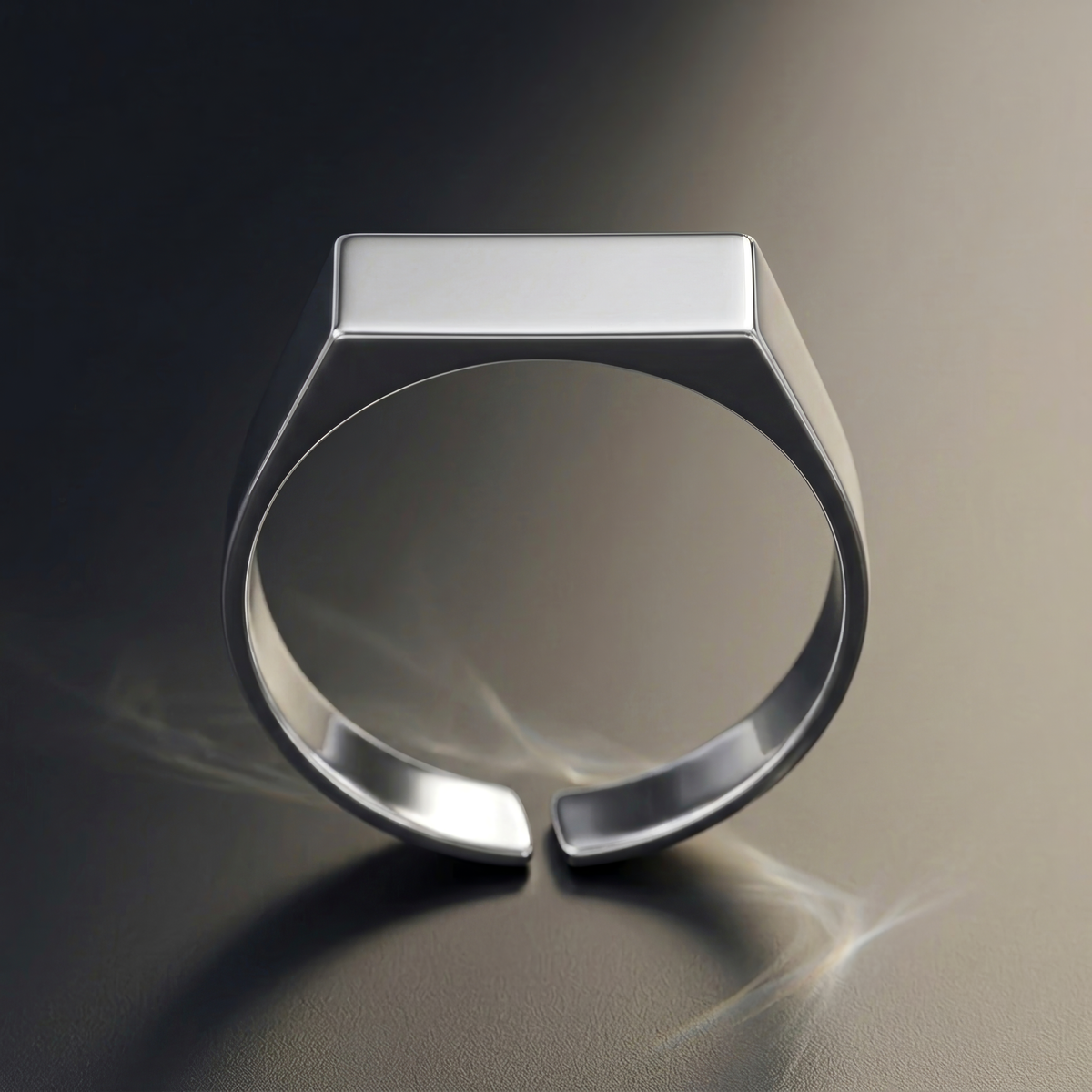 ESSENTIAL SIGNET RING